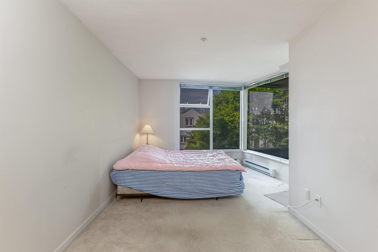 628 W 7th Ave