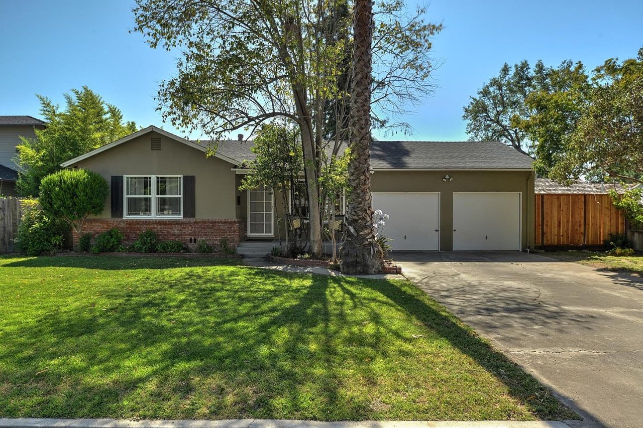 925 Opal Dr