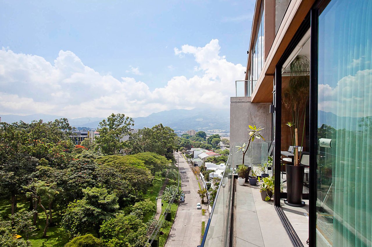Panoramic View Luxury Penthouse, Sabana and Rohrmoser, San Jose