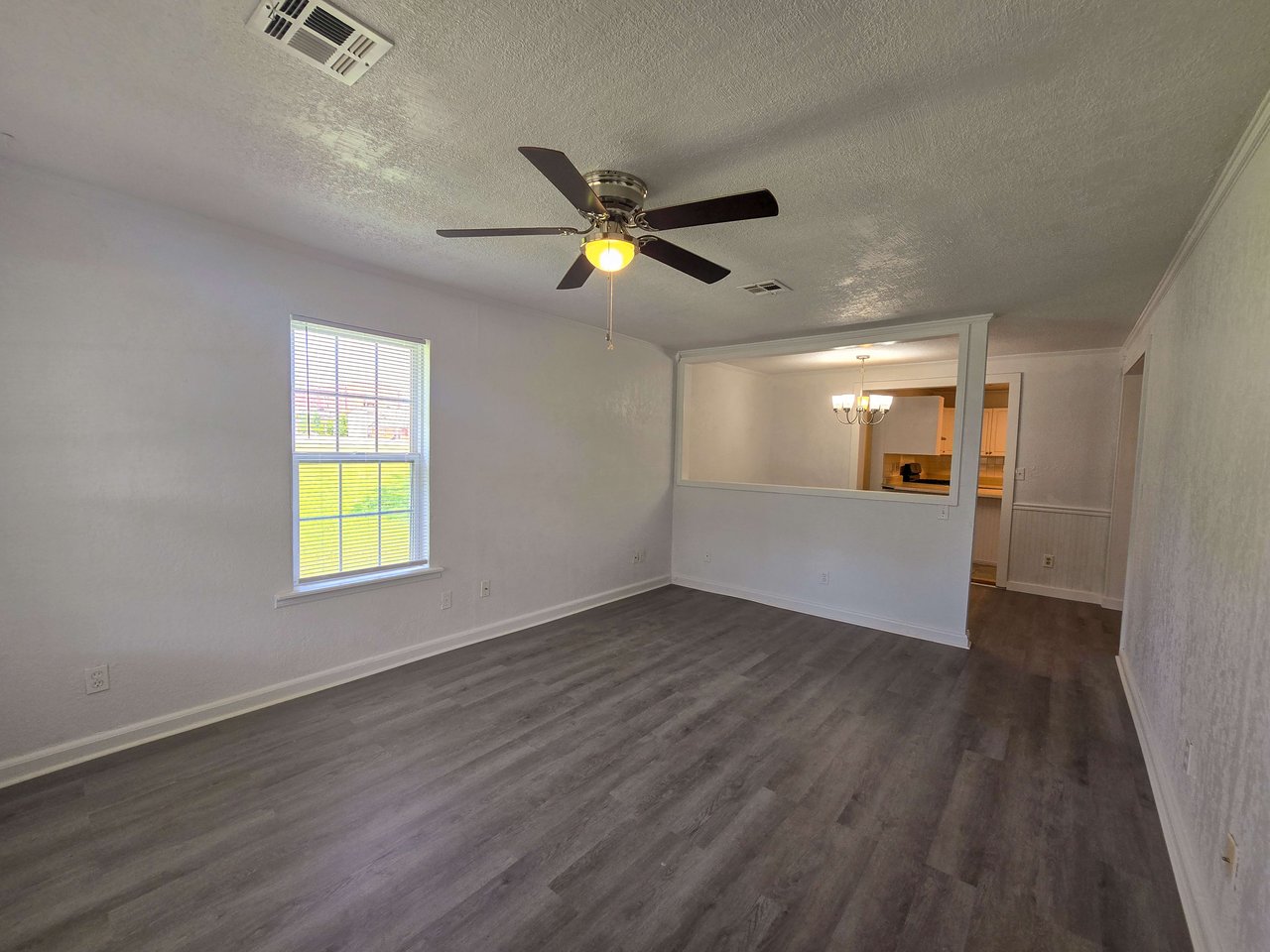 209 E Main St