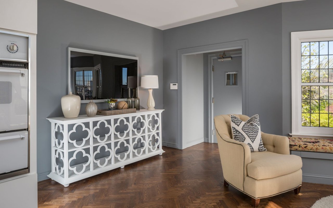 Legendary Pacific Heights Residence
