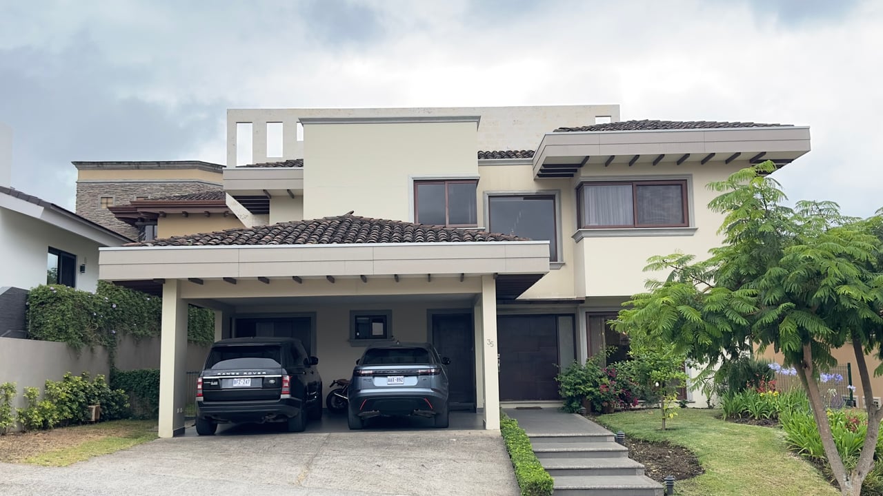 Modern Garden Condo, Curridabat, San Jose