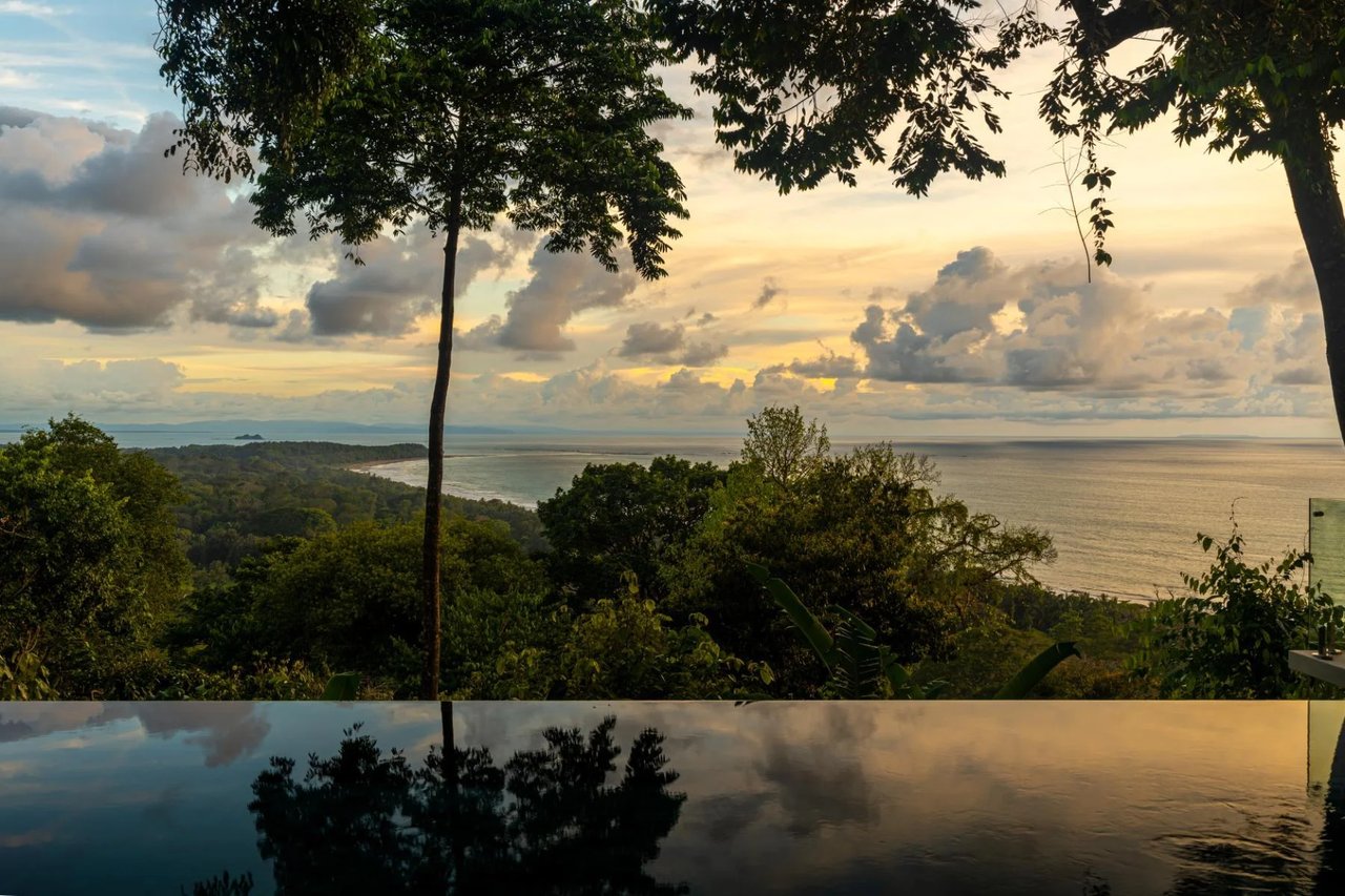 Whale Tail View Ridgetop Home, Uvita, Puntarenas