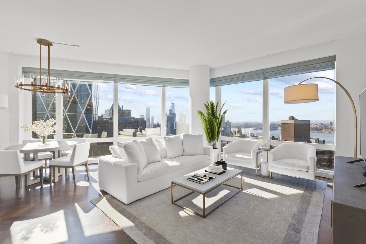 25 Columbus Circle, Apt 61-E