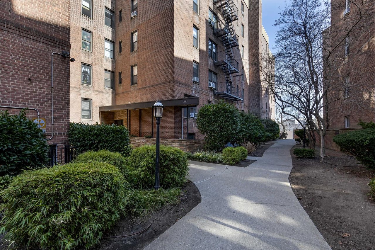 7261 Shore Road, Apt 5U