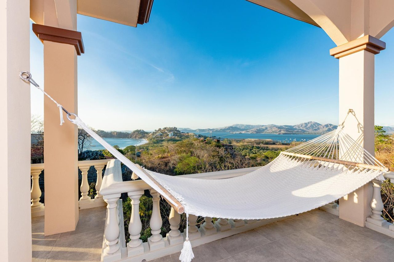 Luxury 6 BR Villa in Flamingo, Incredible Views | Starting At $1,350.00 Daily