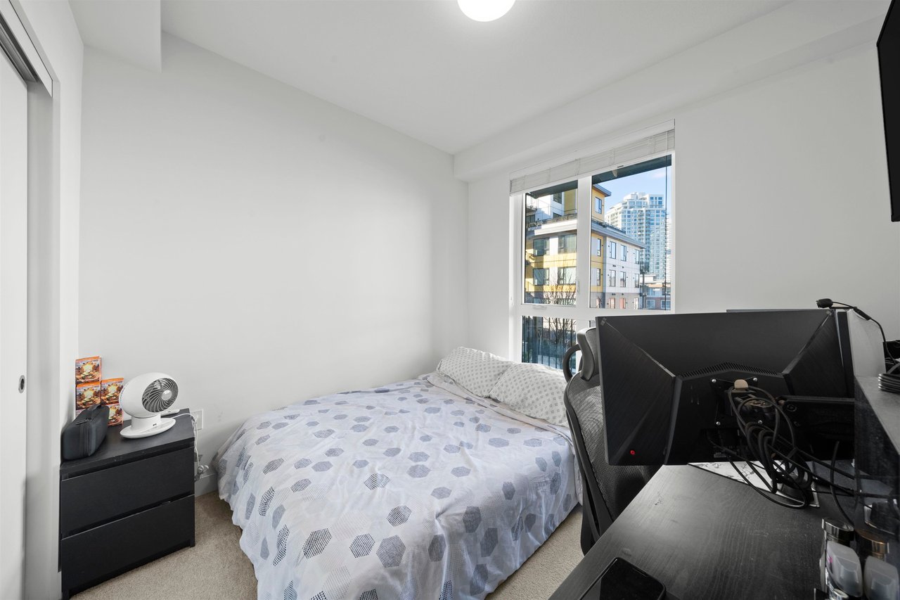 211-750 Dogwood St