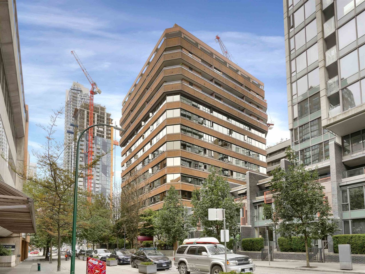 1108-1177 Hornby St