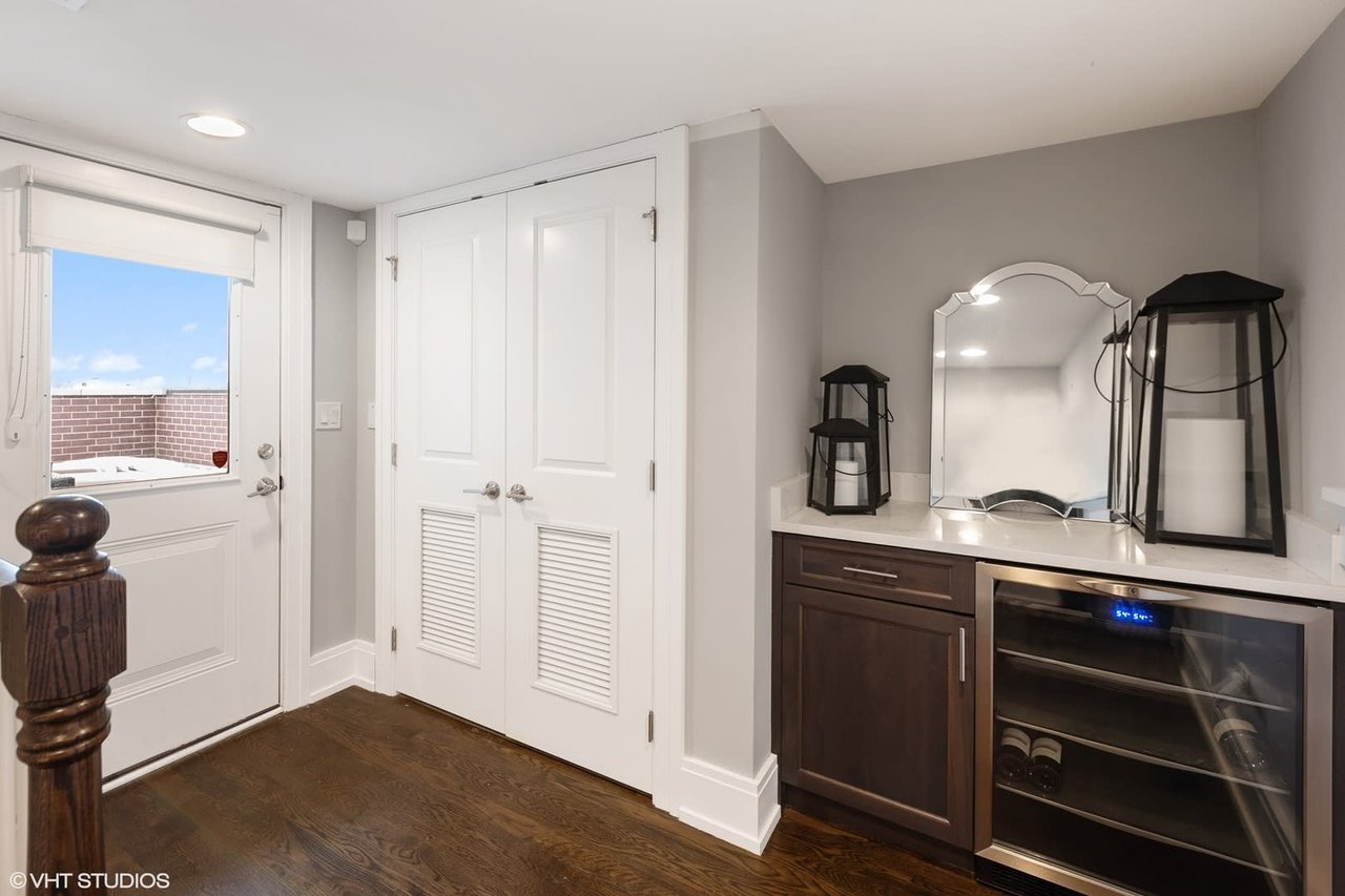1020 W Diversey Parkway No. 3