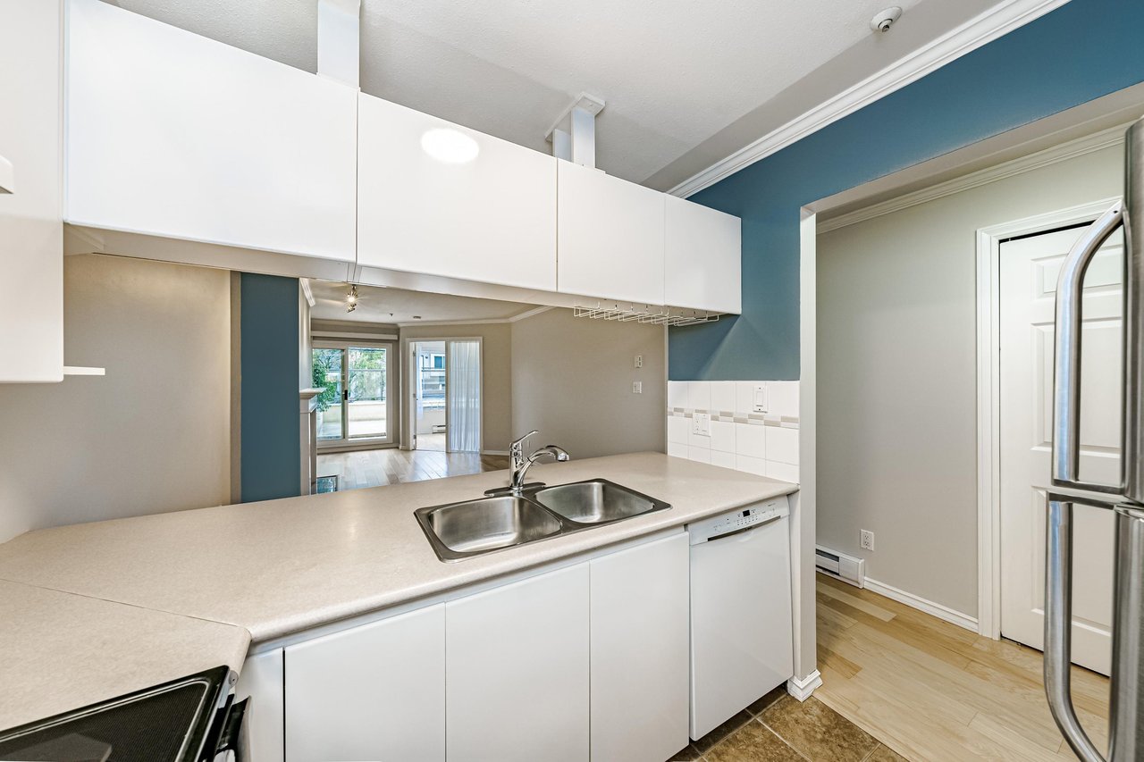 210-3638 W Broadway