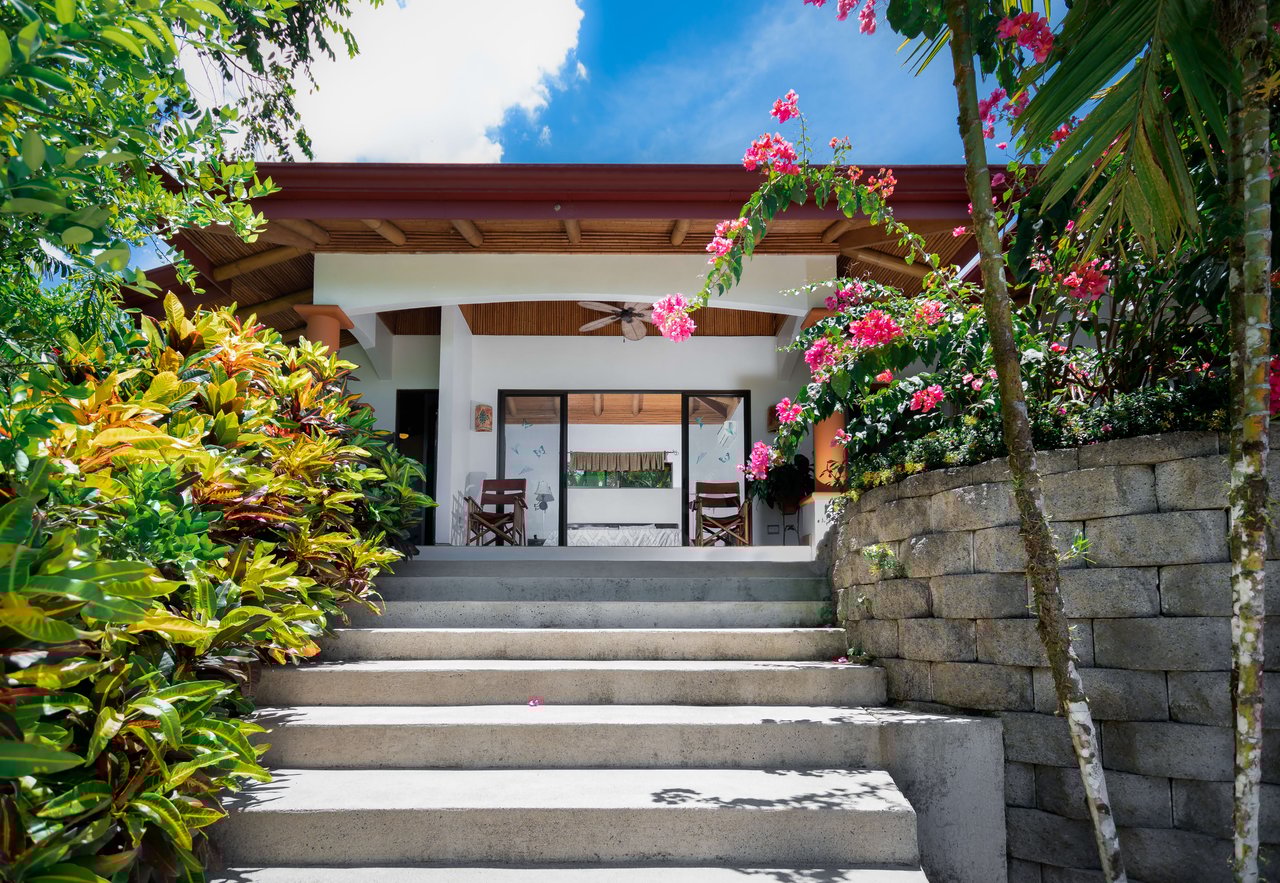 Stunning Ocean View Sanctuary Home in Chontales