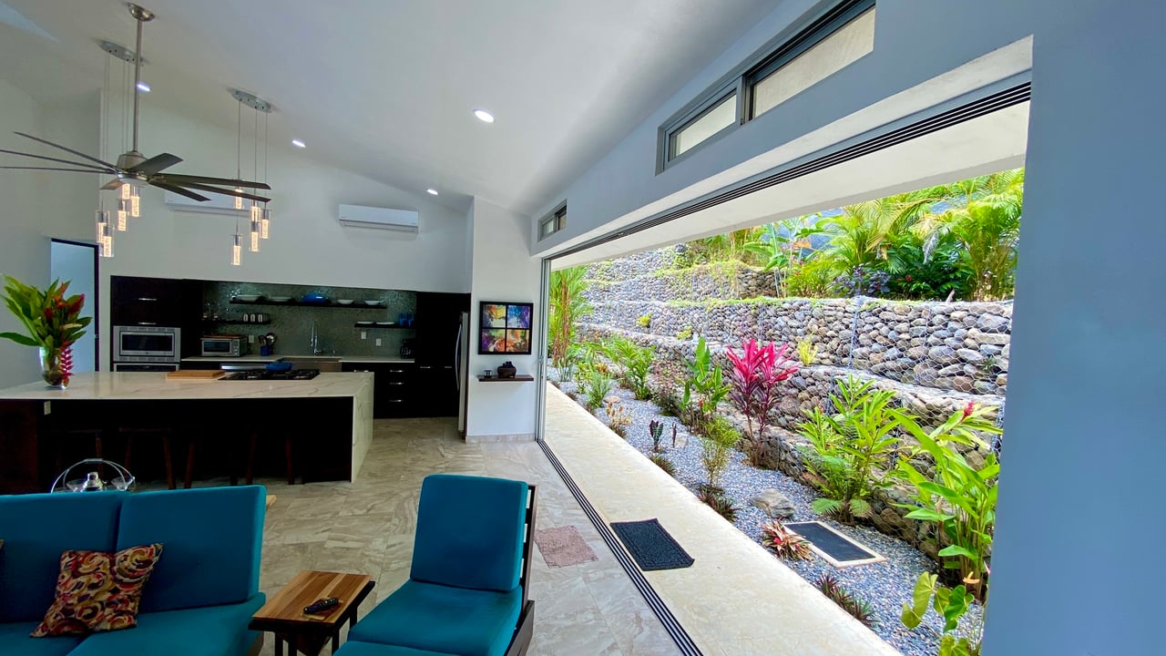 Modern Oceanview Infinity Pool Estate, Ojochal, Puntarenas