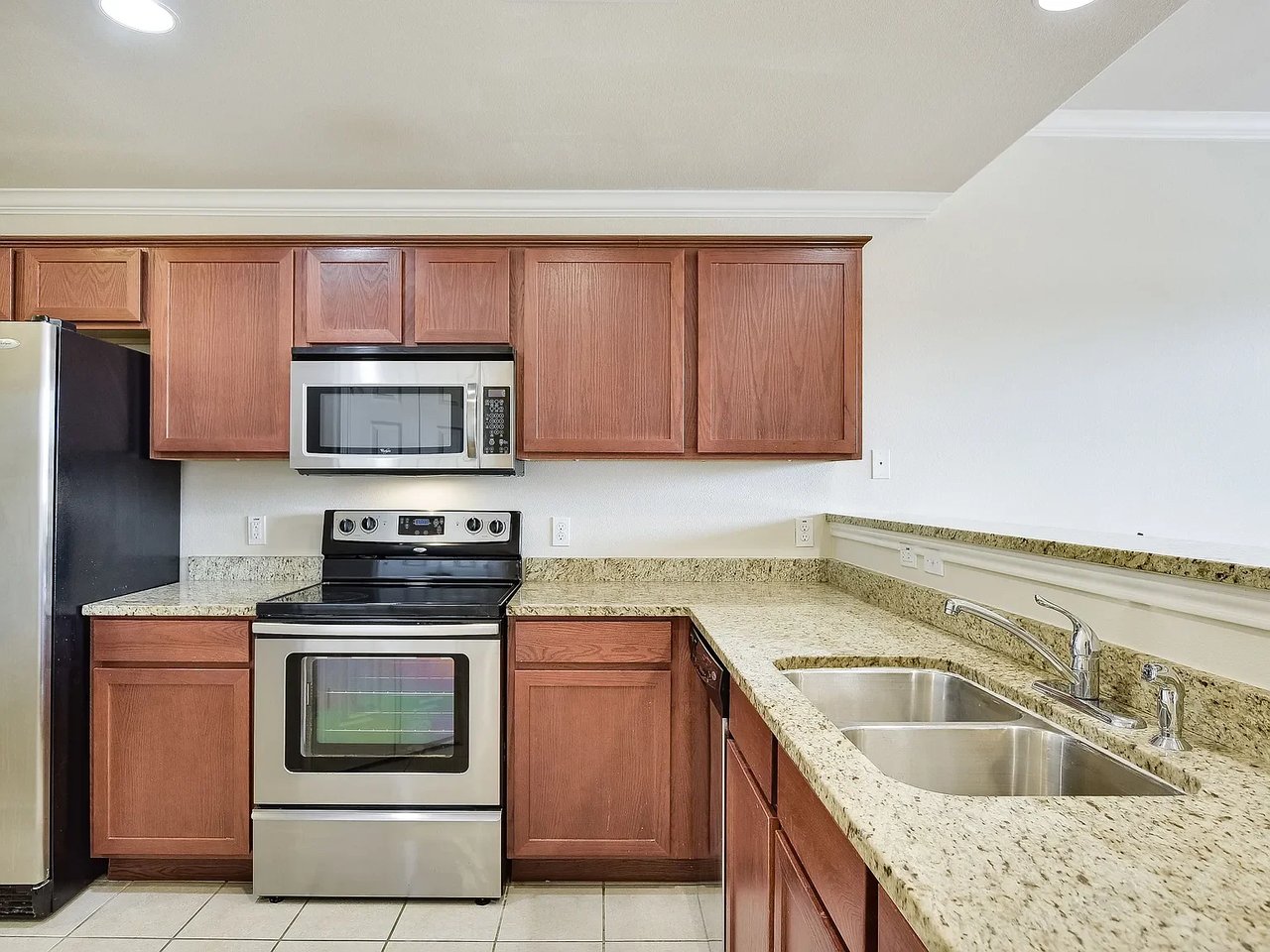 305 E 31st St, #2