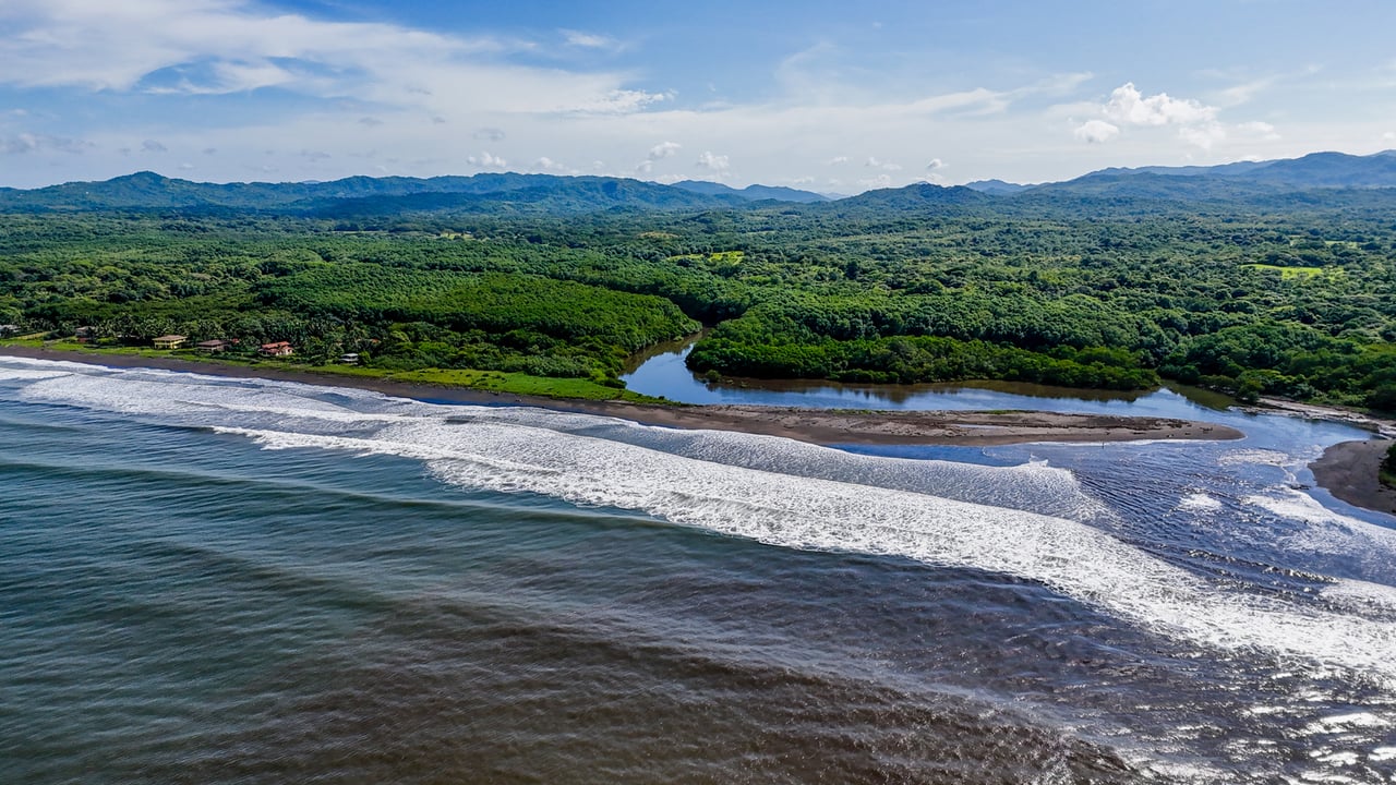 Titled Beachfront Development Lot, Tamarindo, Guanacaste