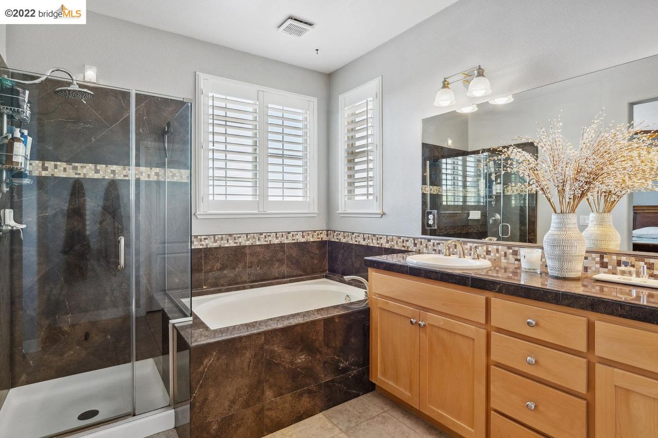 6128 Old Quarry Loop, Oakland, CA 94605