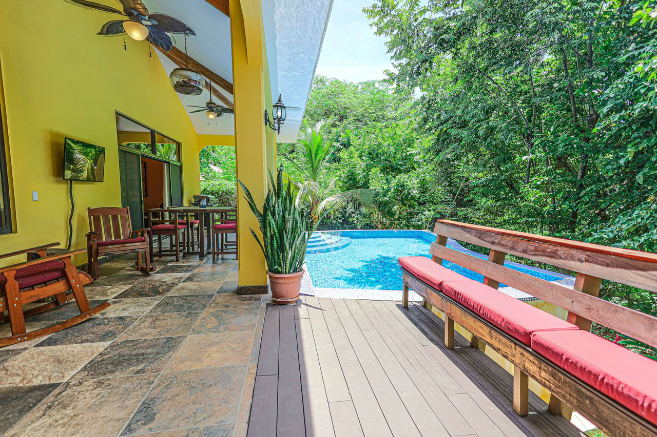 Casa Osos: 3 Bedroom Home in Pacifico Surrounded by Lush Tropical Greeney