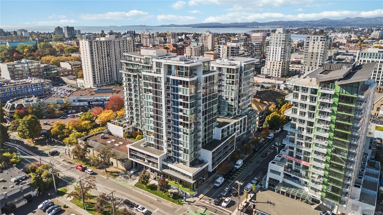 1101-989 Johnson St, Victoria