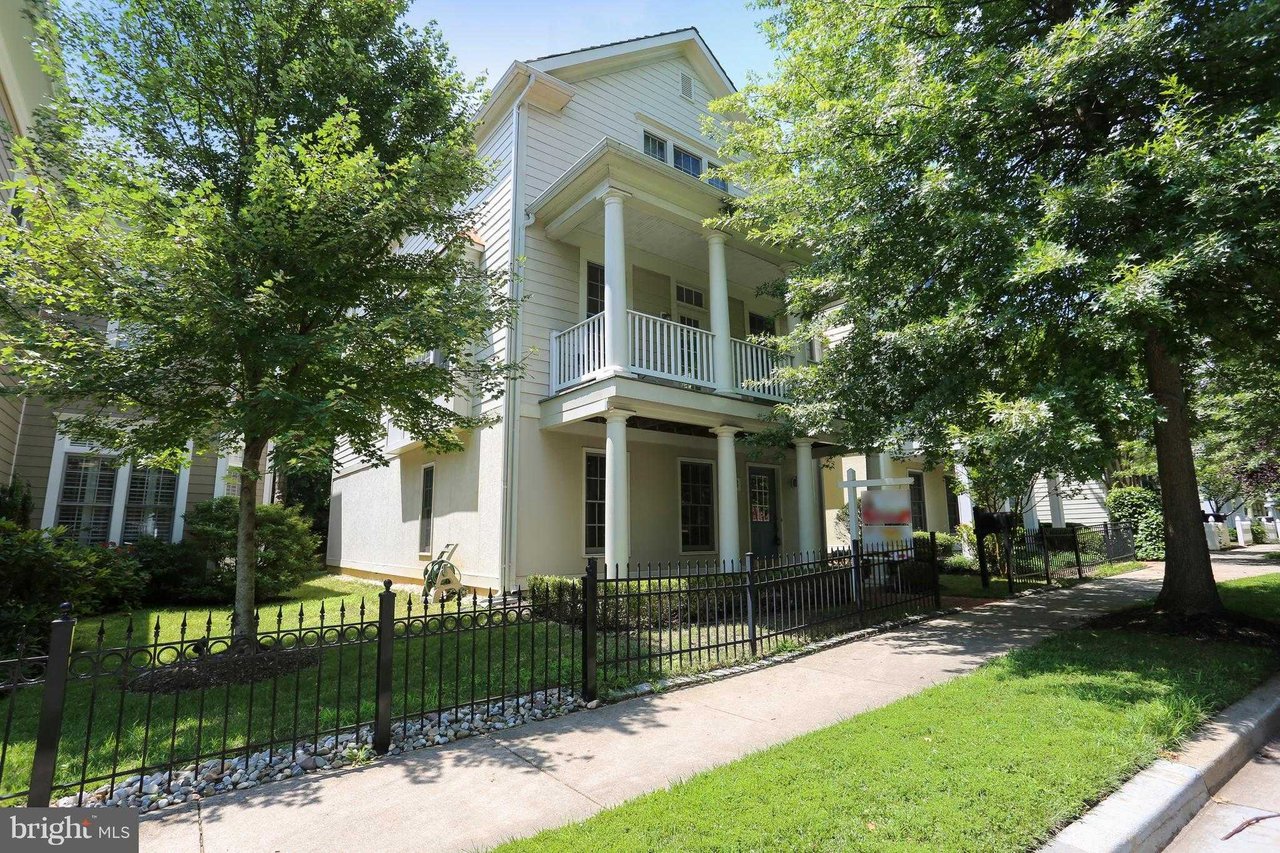 118 LAKE STREET