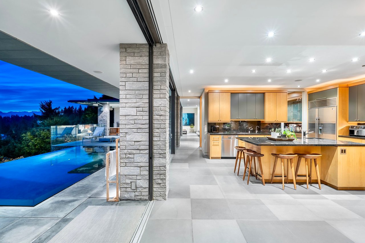 6275 St. Georges Cres