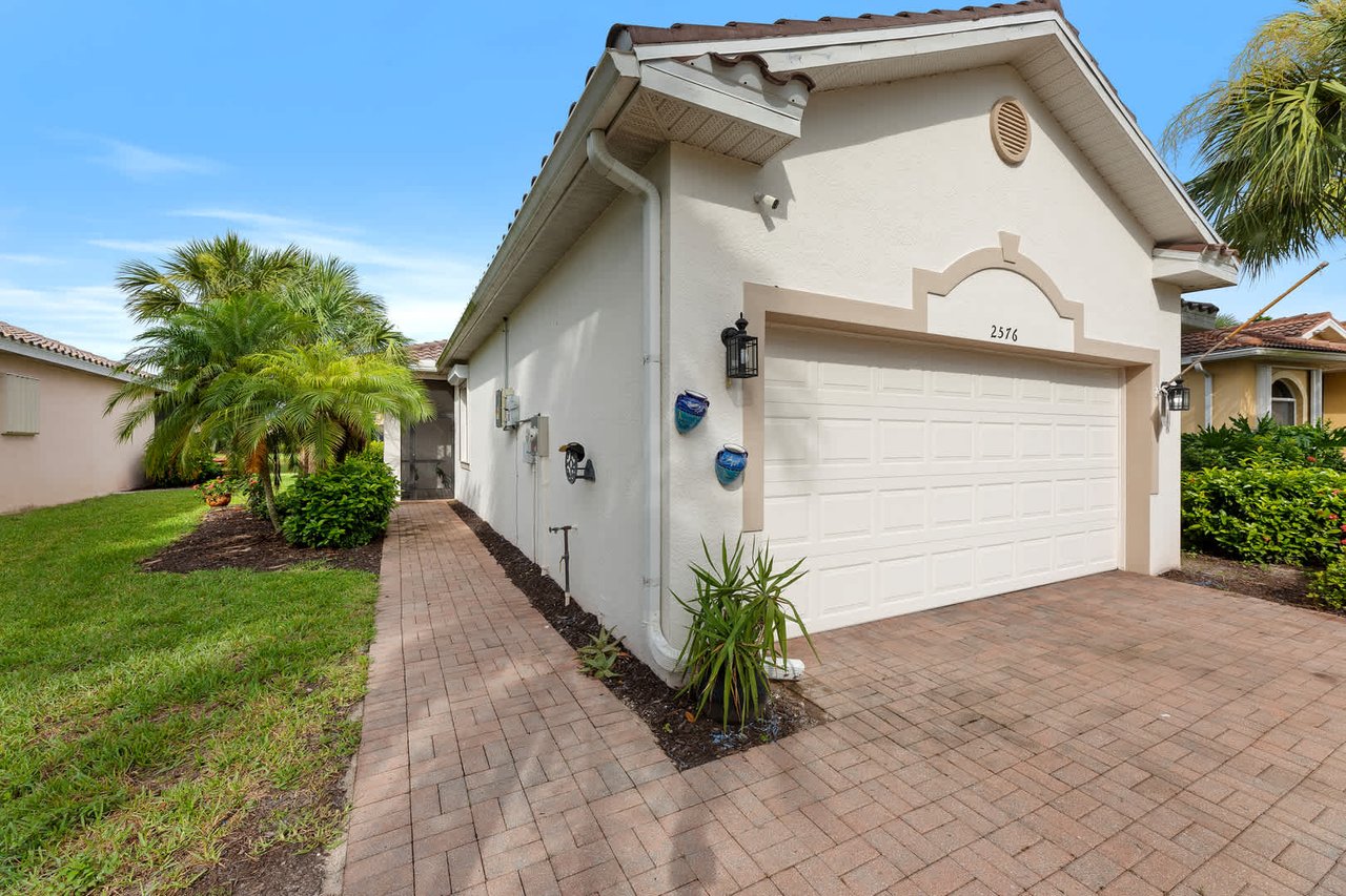 Serene Lakeview Cape Coral, FL!