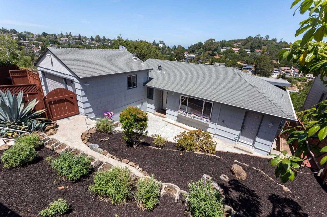 2219 Coronet BLVD