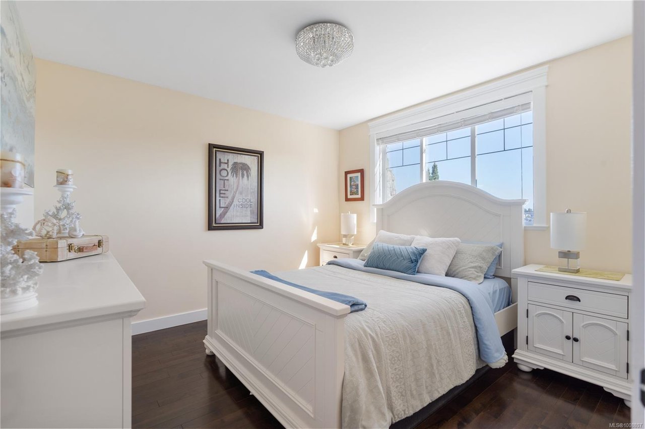 630 Granrose Terr, Colwood