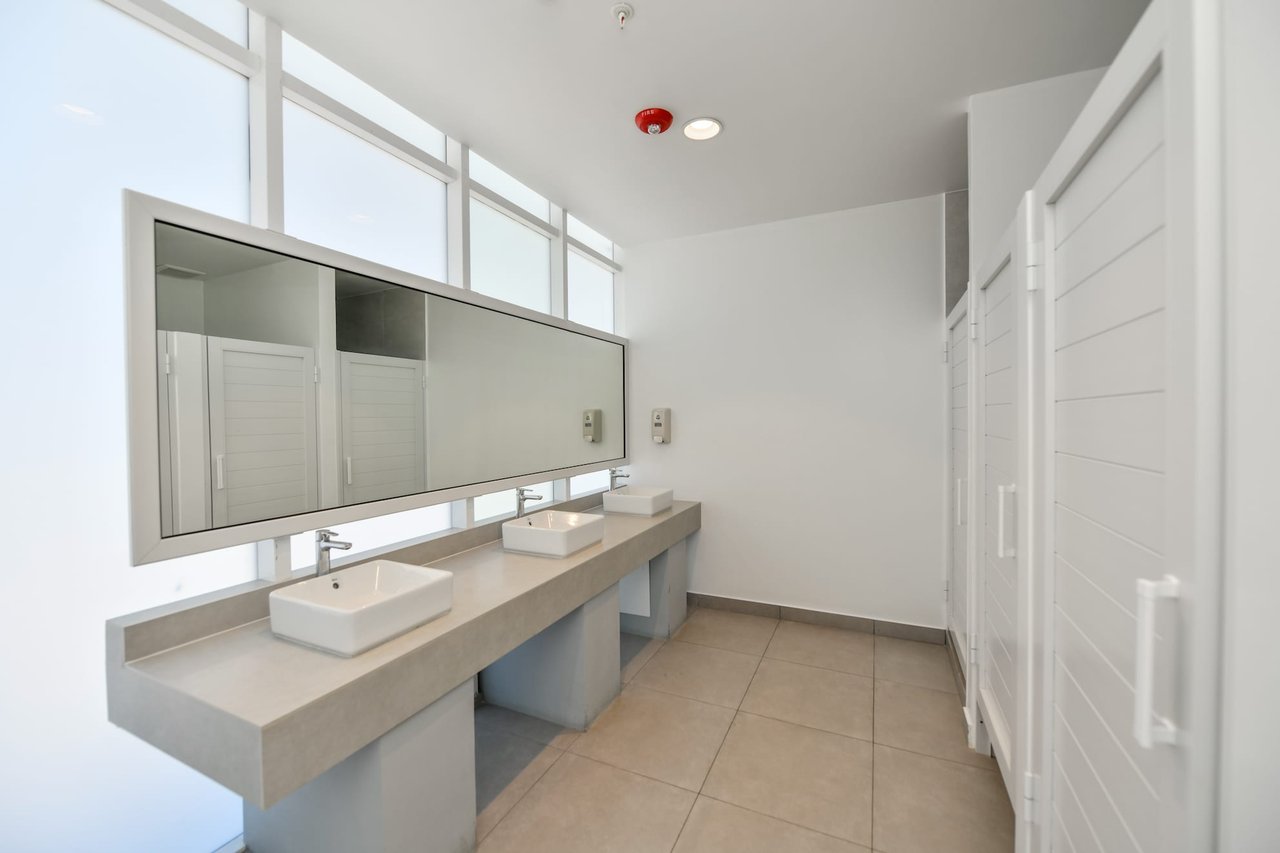 Harbour House 602 S