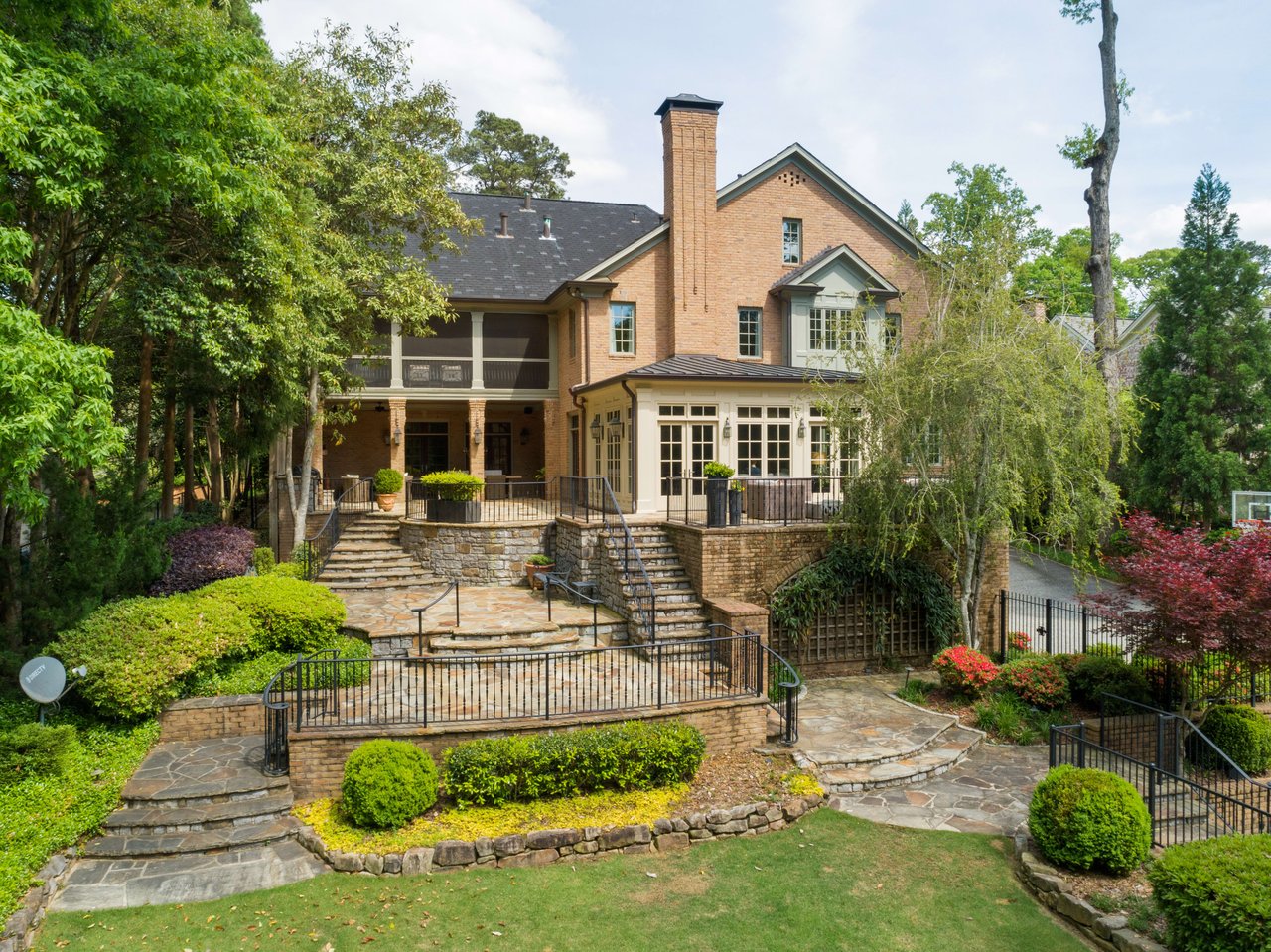 3825 Vermont Rd NE