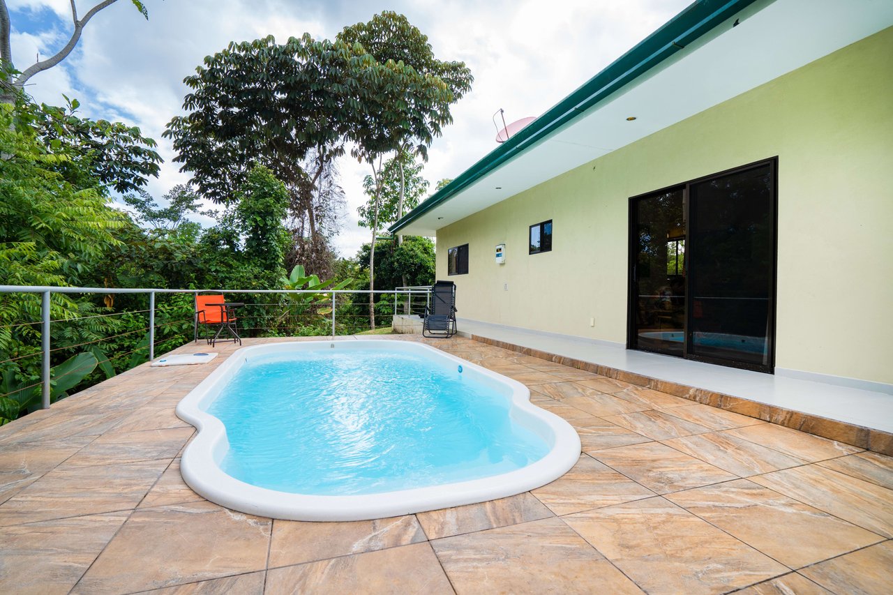  Affordable & Charming 1 bedroom Villa with Pool in gated community, immersed in the rainforest close to Quepos  