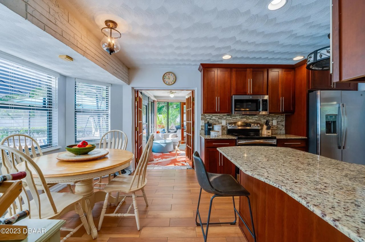 3498 Country Walk Dr