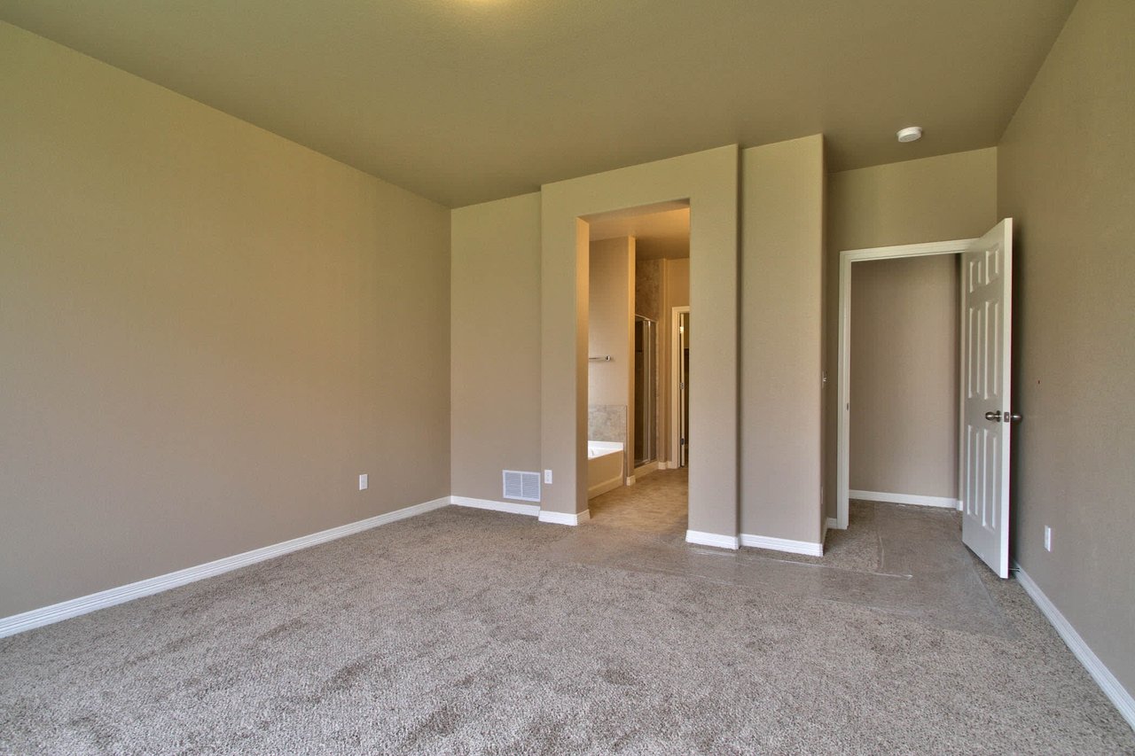 The Cutler (2 Bedrooms on main floor)
