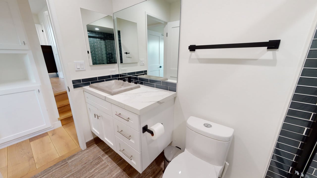1532 9th Street Unit: 7