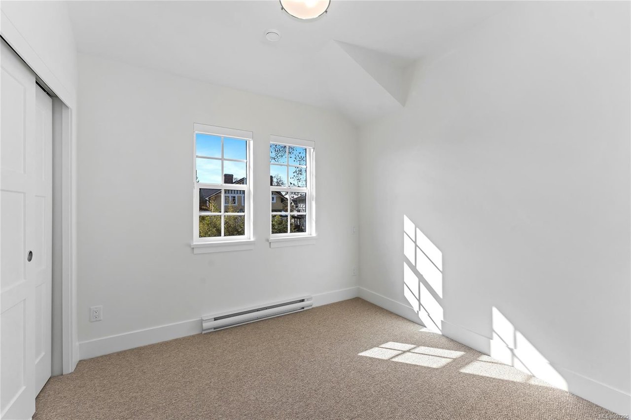302B-1224 Richardson St, Victoria