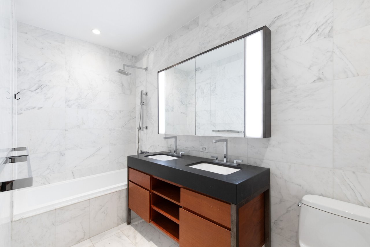 75 Wall Street, Apt 24R