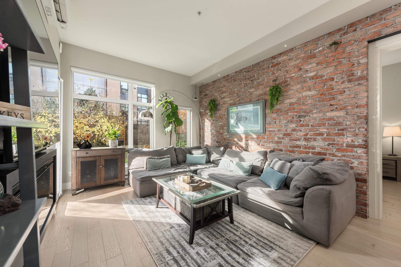 116-262 Salter St