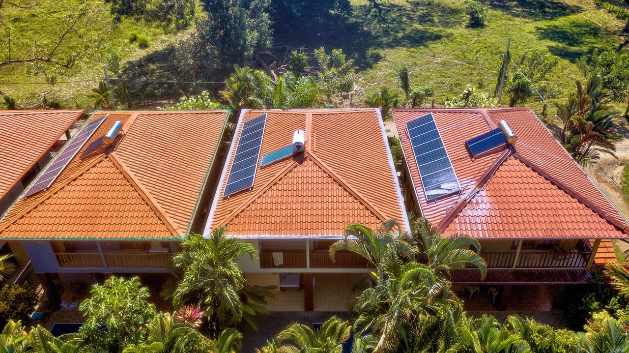 0.04 ACRES – 3 Bedroom Villa Just 2 Minutes Walking Distance To Dominical Beach!!!