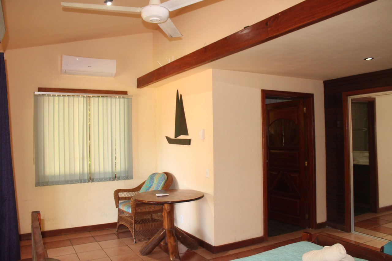 Income Producing Property with Ocean View close to Dominical