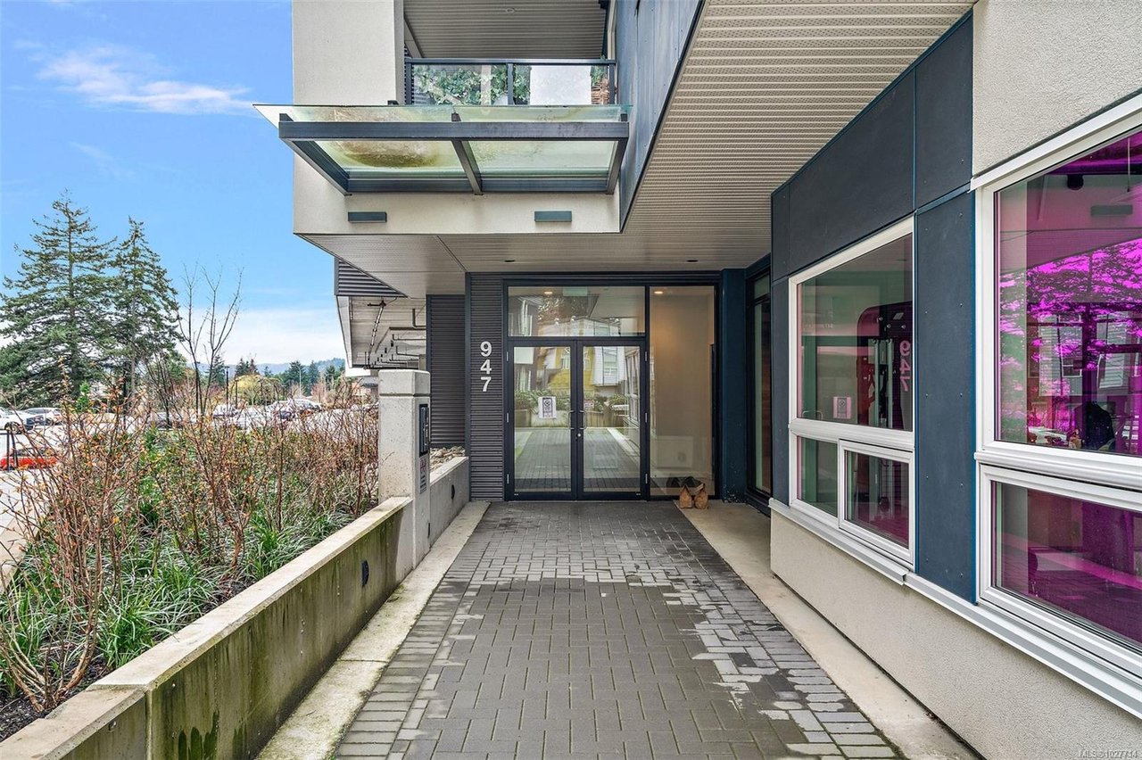 606-947 WhirlaWy Cres