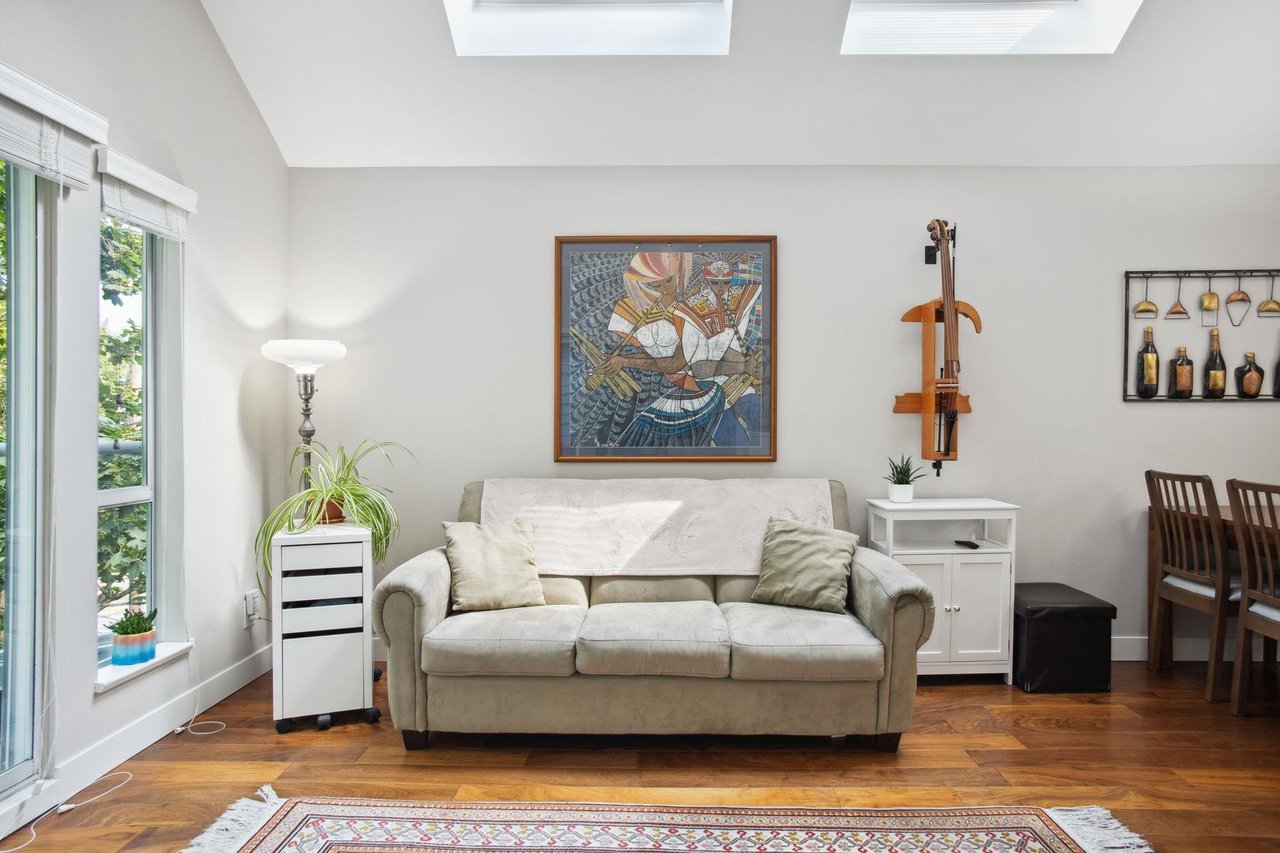 401-3720 W 8th Avenue, Vancouver