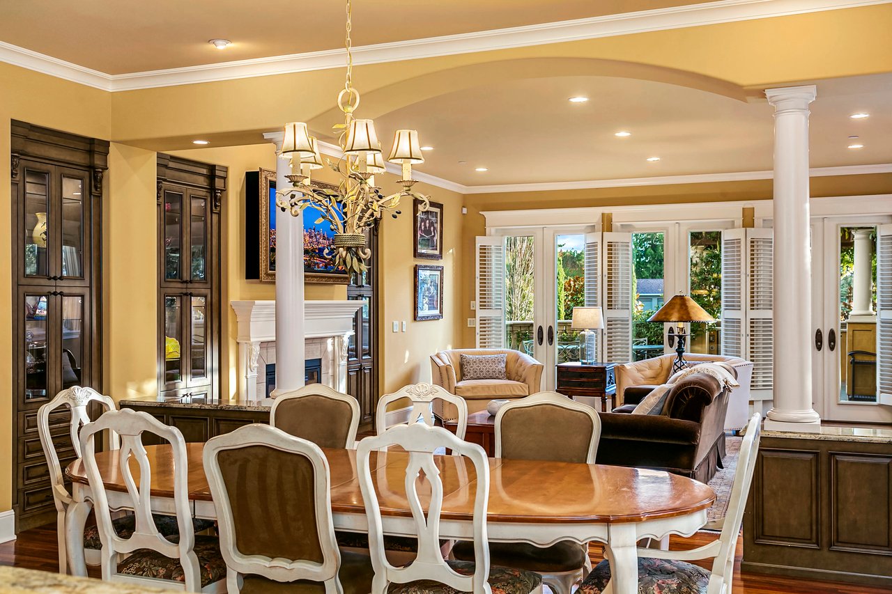 Clyde Hill Villa 