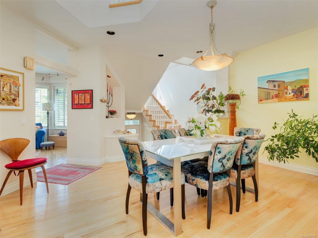 24-5187 Cordova Bay Rd