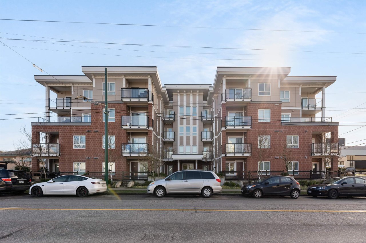 307-4882 Slocan St