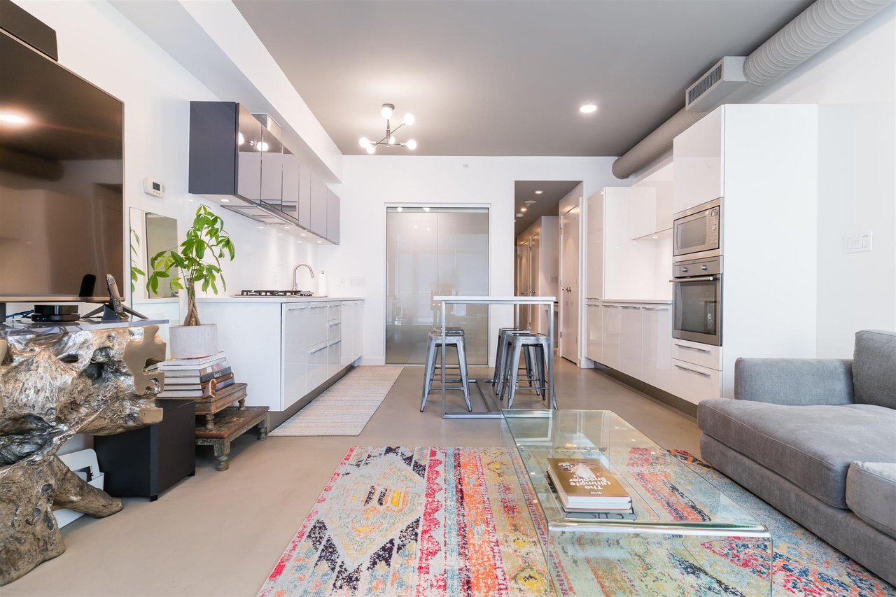 528-108 E 1st Ave