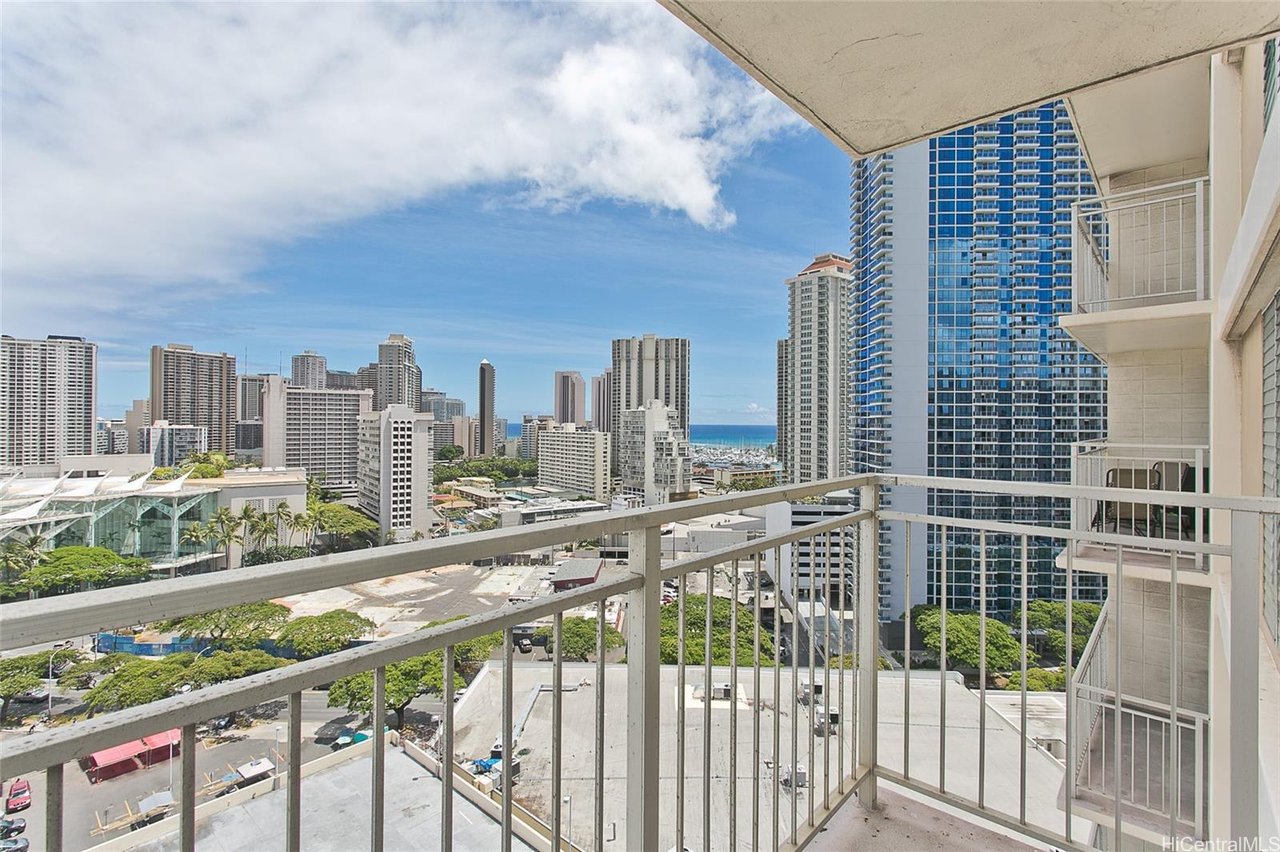 1655 Makaloa St #1809