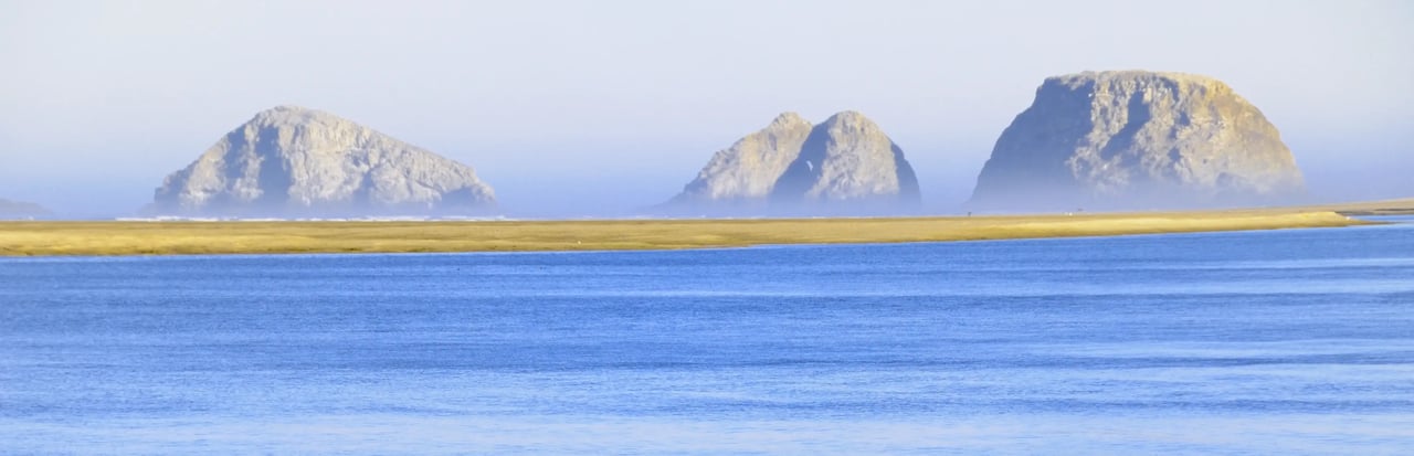 low tide view of Oceanside Oregon