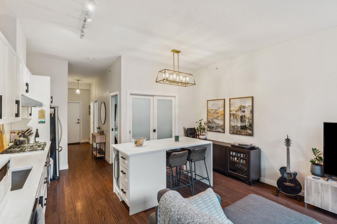 214-121 Brew St