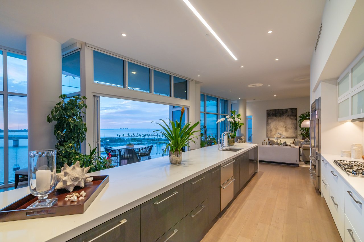 280 Golden Gate Point PH 2