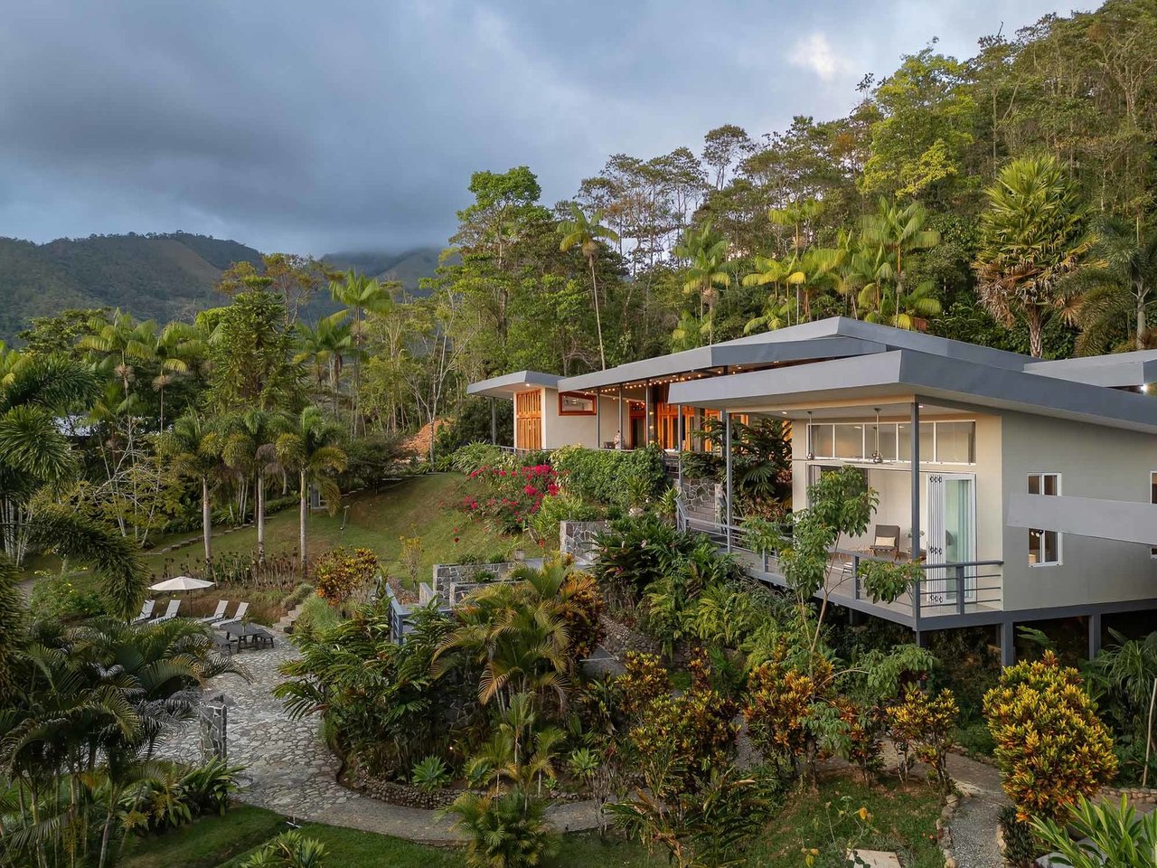 Luxurious Mountain Villa Retreat, Perez Zeledon, San Jose