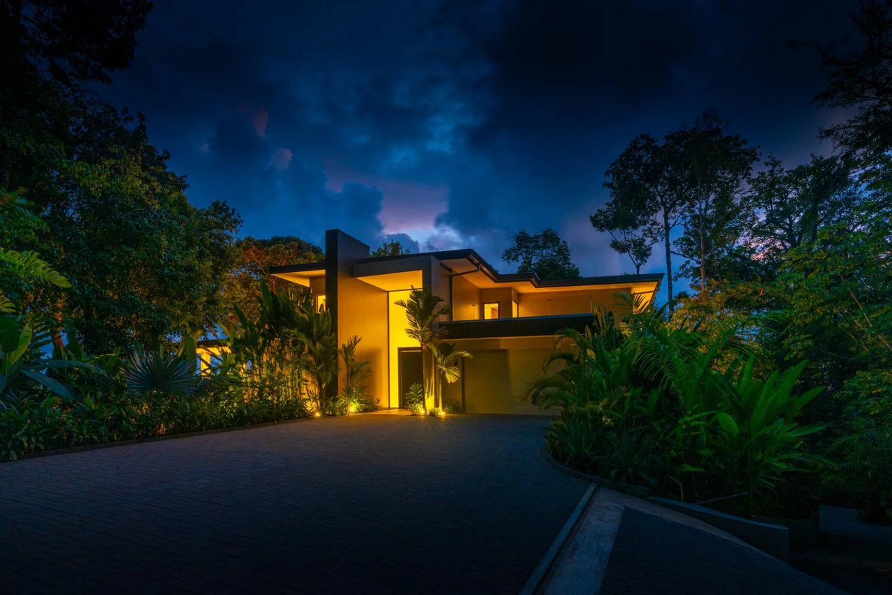 Whale Tail View Ridgetop Home, Uvita, Puntarenas
