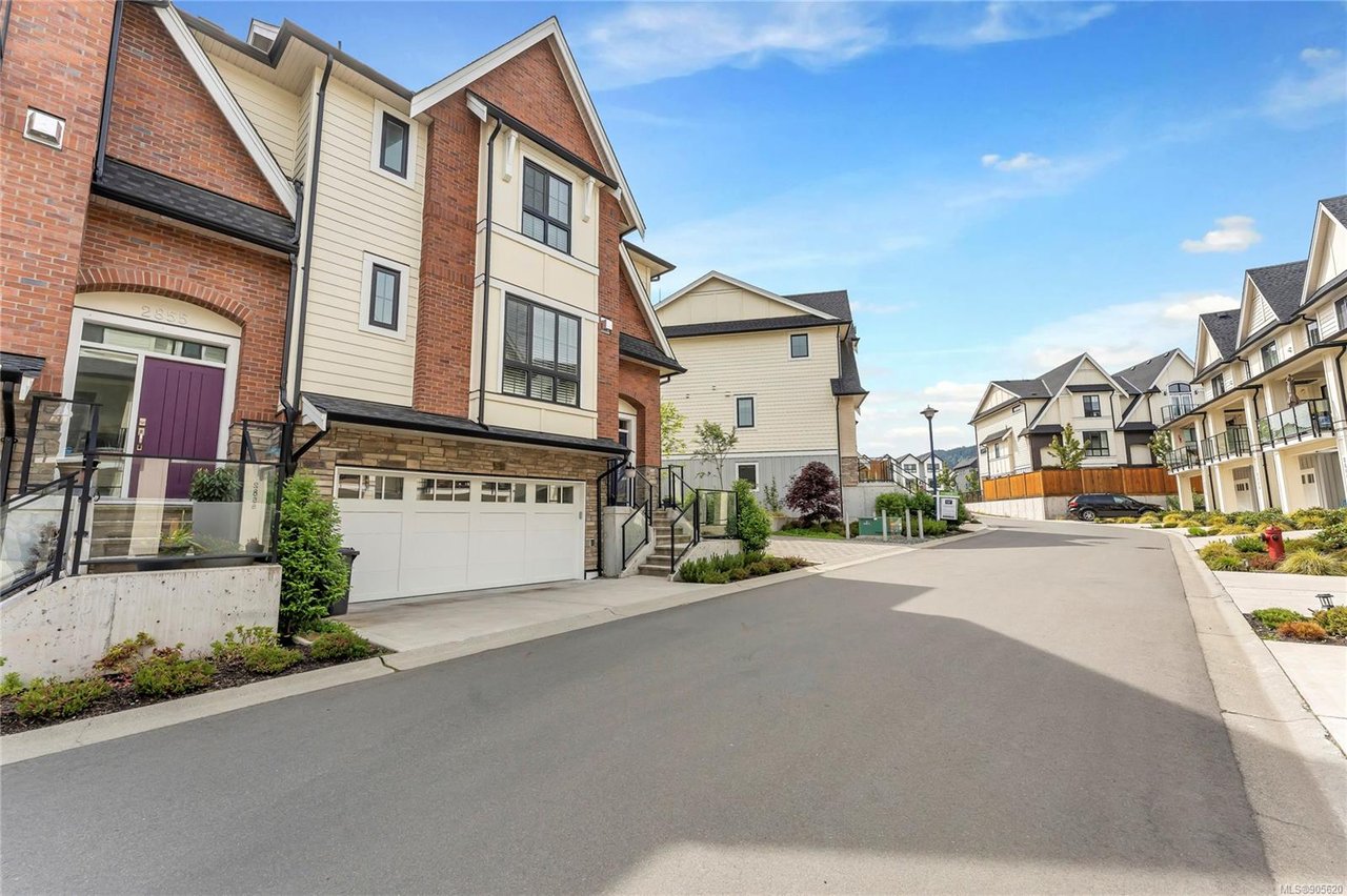 2857 Turnstyle Cres